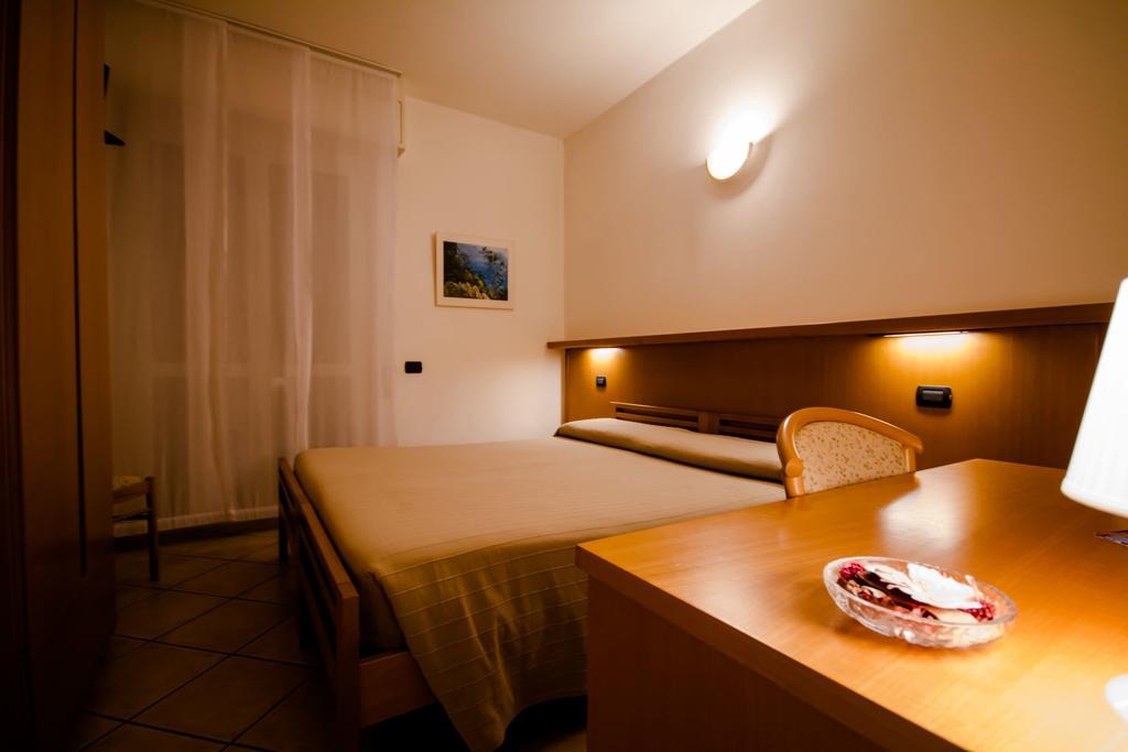 Albergo Lario Джера-Ларіо Номер фото