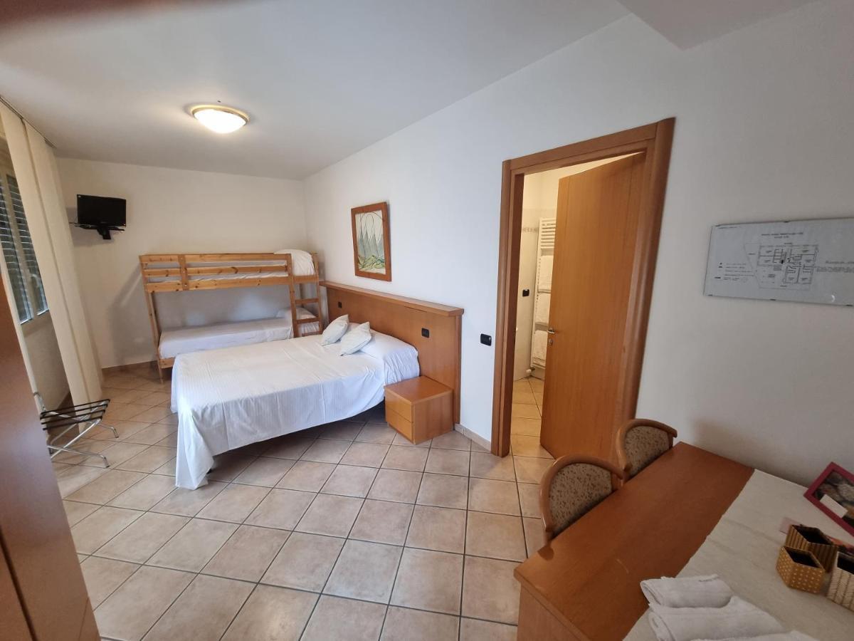Albergo Lario Джера-Ларіо Номер фото